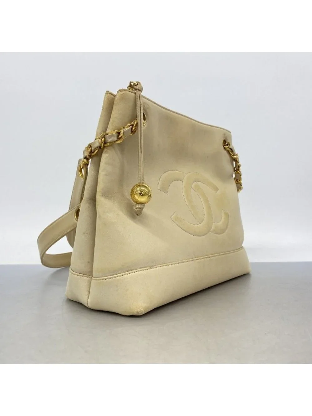 Chanel Shoulder Bag Leather Beige Gold